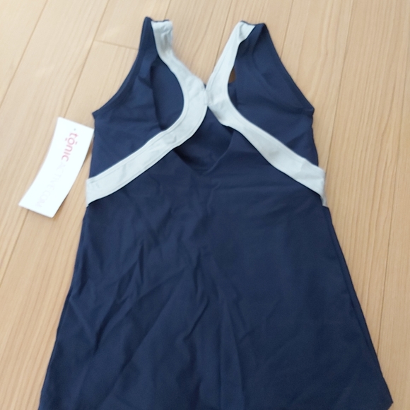 Tonic Elata tank - Picture 2 of 3